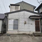 道路側正面 (外観)