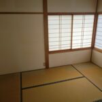 ２階道路側和室６畳 (寝室)