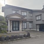 ユッタリ空間の間取りで水回りはリフォームしてあり、2階の2部屋は客間としても有効です (間取)