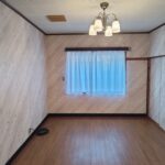 1階DK脇の洋間６畳 (寝室)