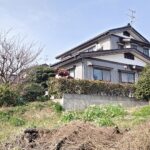 裏の畑から (外観)